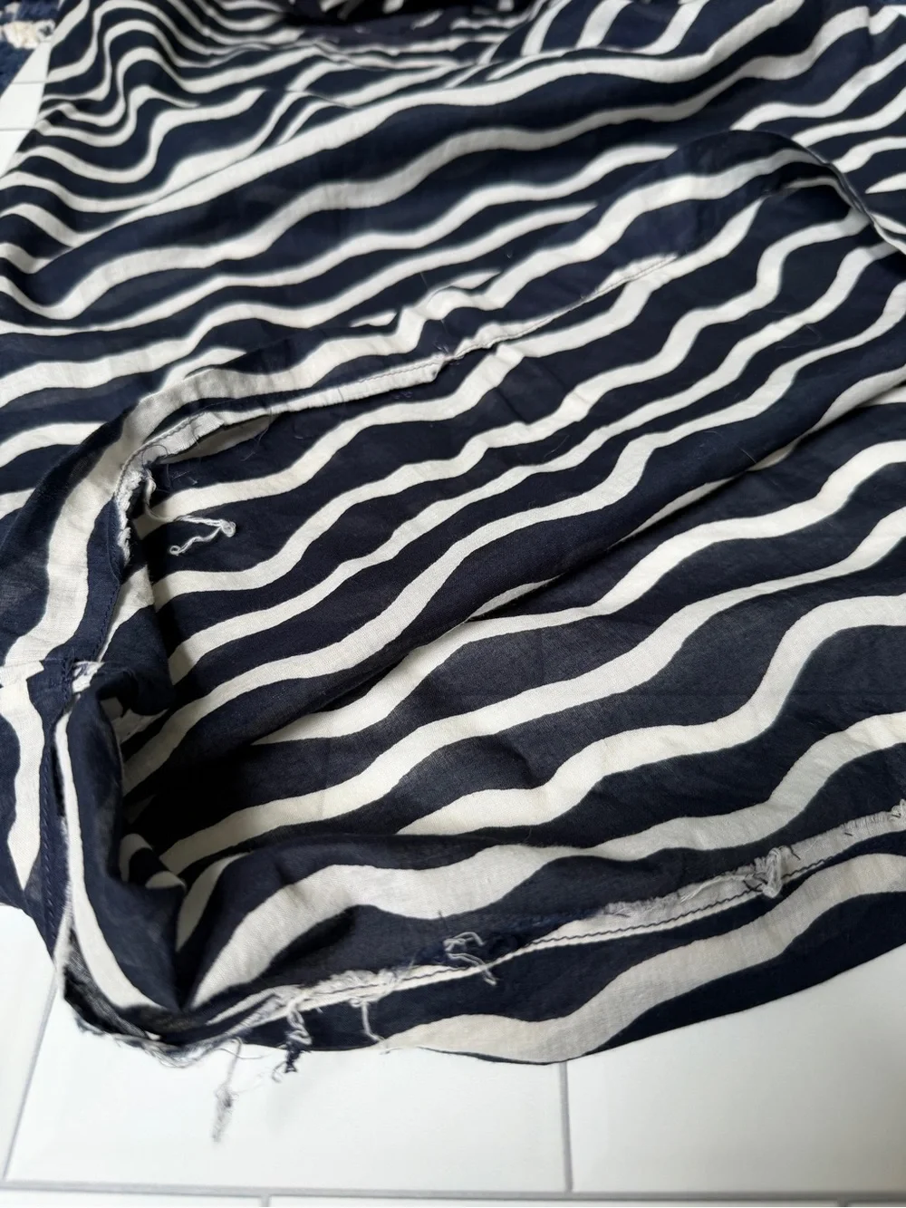 8🌊 Tory Burch Navy and White Wave Stripe Swim Tunic Coverup Dress 3/4 Sleeve